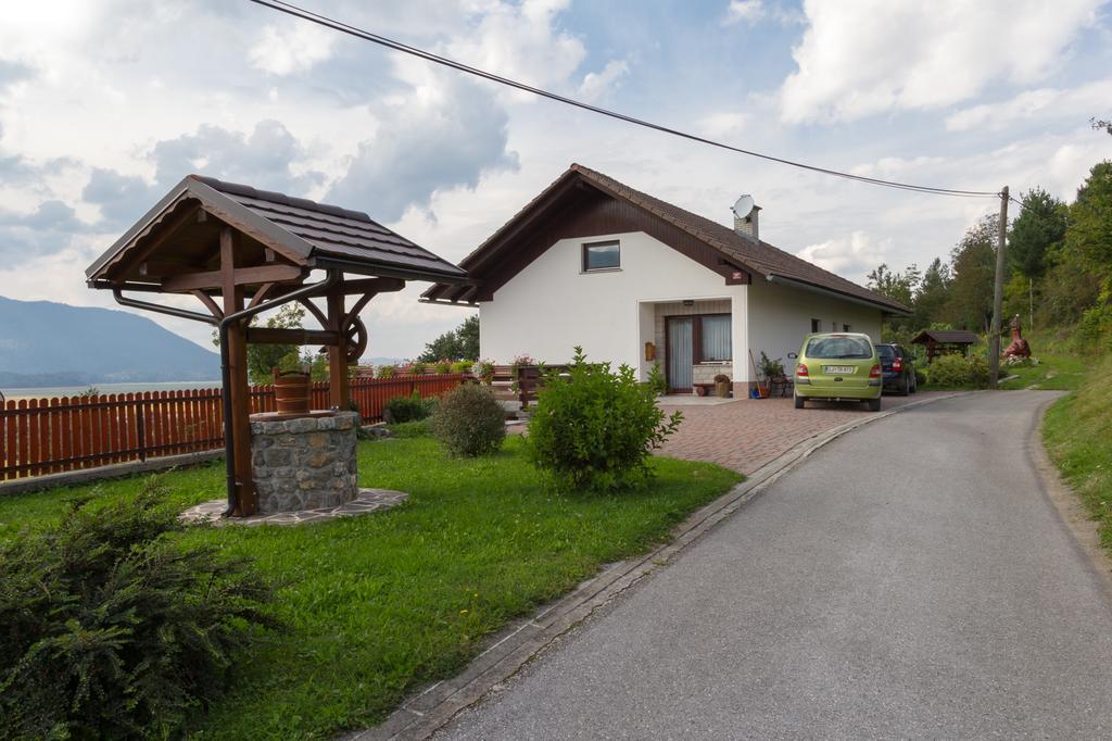 Ferienwohnung Prenocisca Jezero Gorenje Jezero Exterior foto