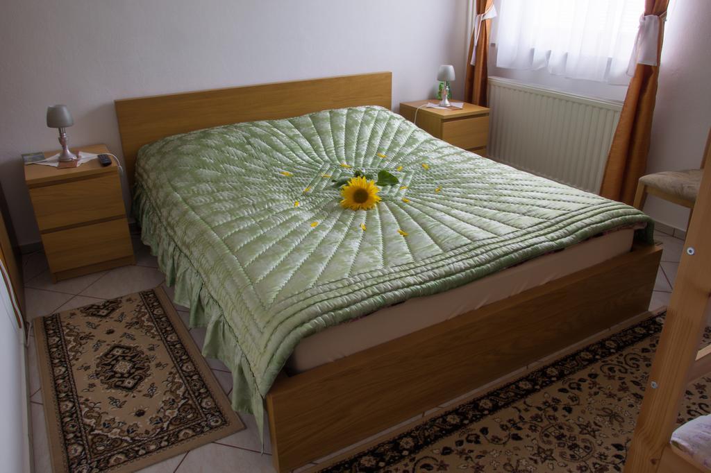 Ferienwohnung Prenocisca Jezero Gorenje Jezero Exterior foto